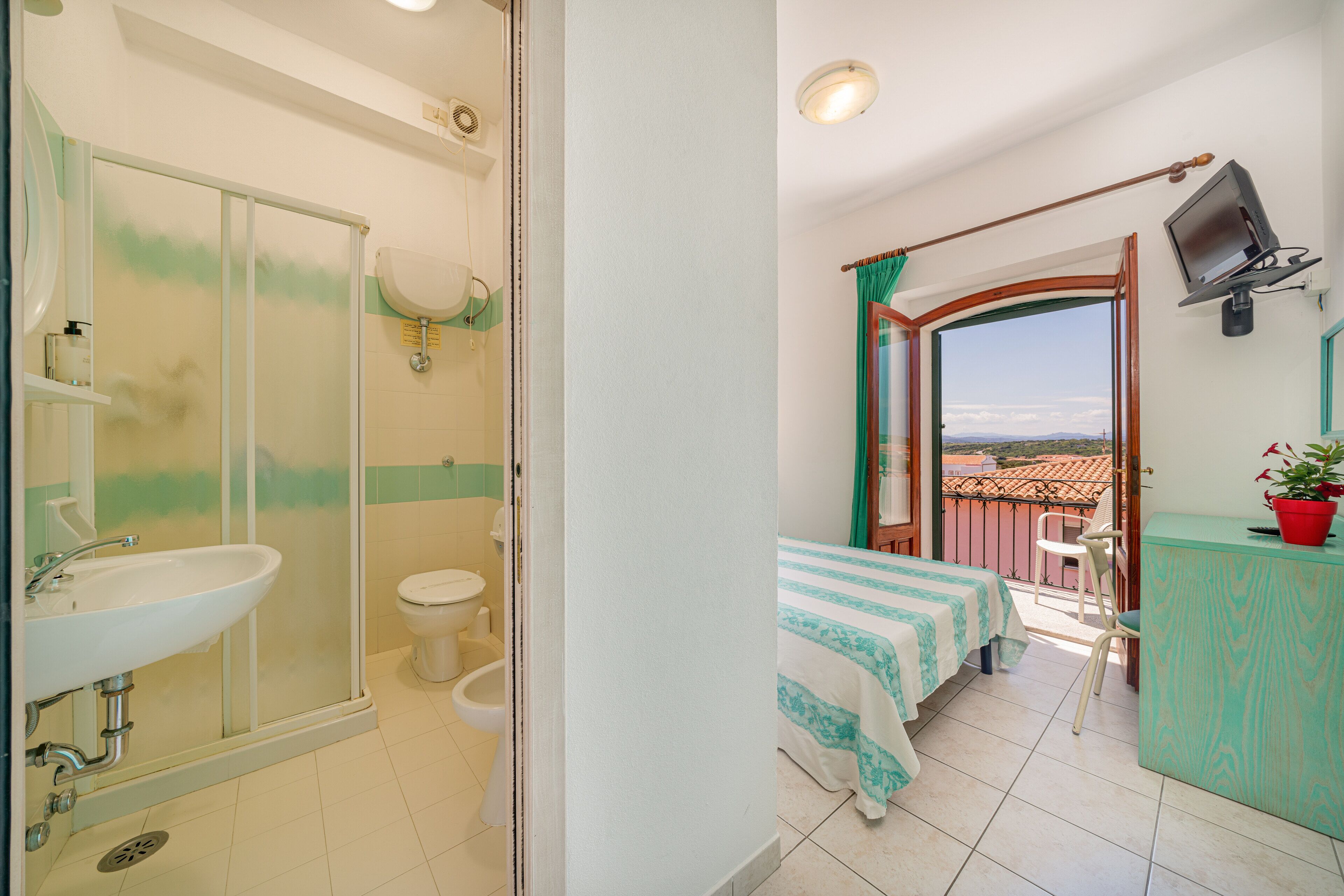 comfort single room | 1 bedroom, frette italian sheets, minibar, in-room safe