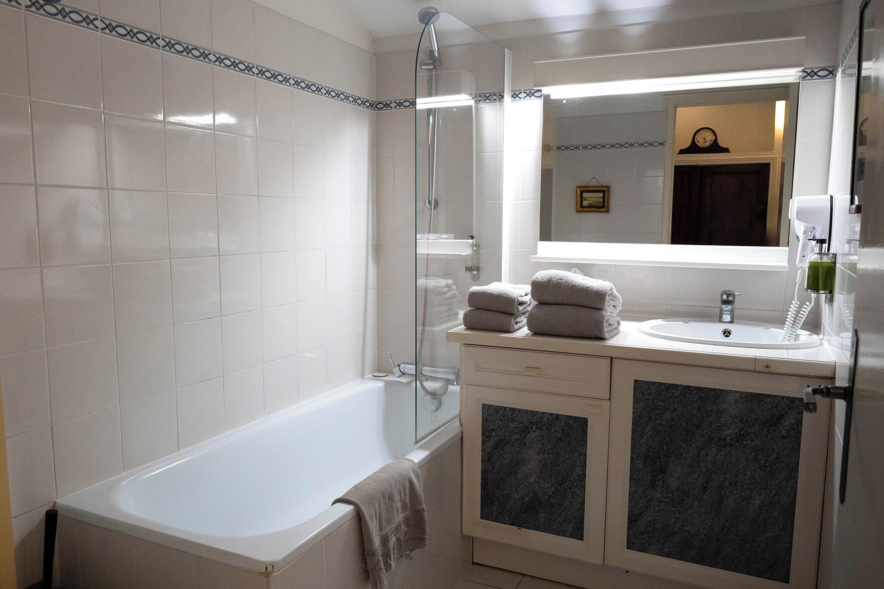 family suite | 1 bedroom, premium bedding, individually decorated, desk