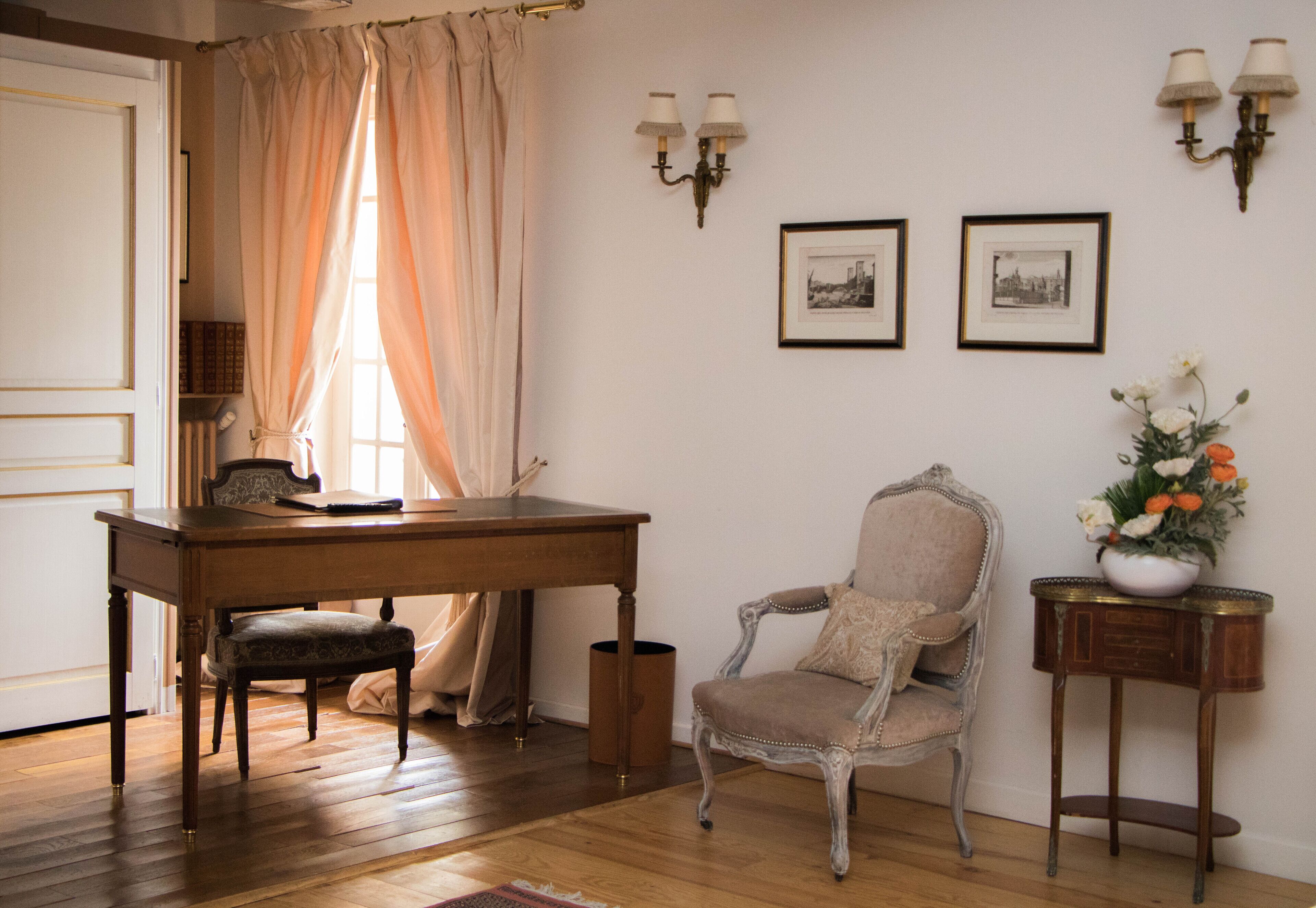 superior double room | in-room business centre