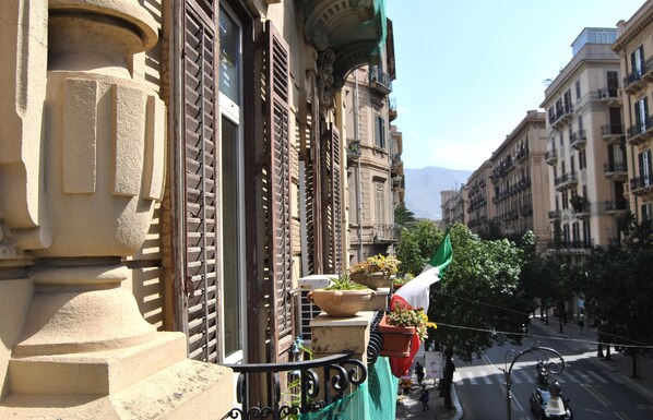 Front of property - Bed and Breakfast D'Angelo (Palermo)