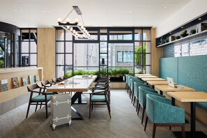 Petit déjeuner anglais (1320 JPY par personne)