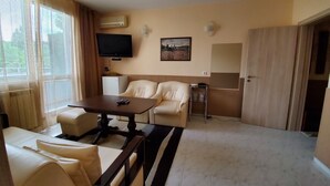 Standard Apartment, 1 Bedroom | Minibar, in-room safe, desk, iron/ironing board (on request) - Galant (Sofia)
