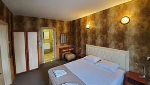 Standard Apartment, 1 Bedroom | Minibar, in-room safe, desk, iron/ironing board (on request) - Galant (Sofia)