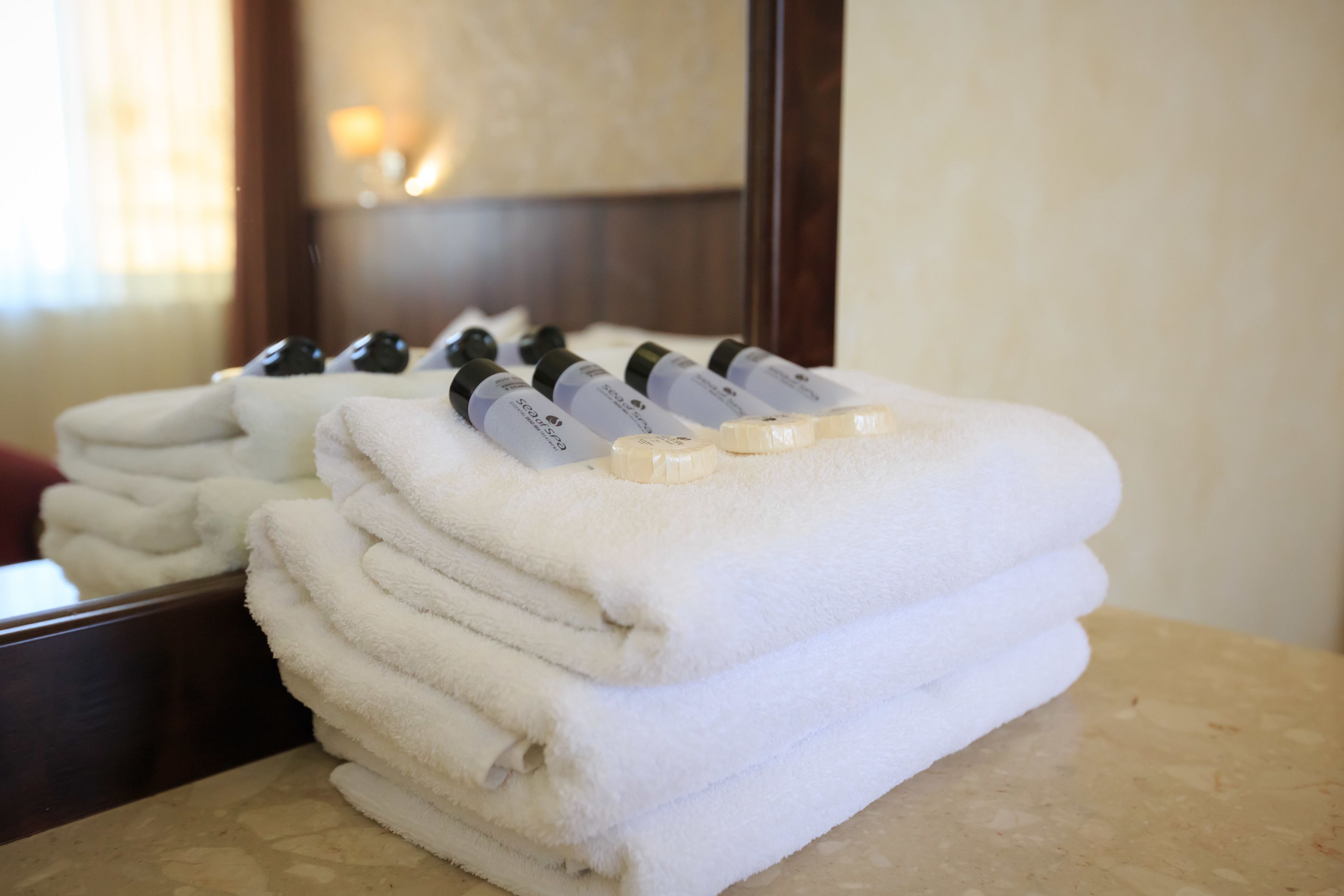 shower, free toiletries, towels, soap