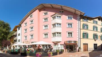 Esterni