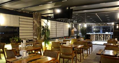 Grand Mark Hotel