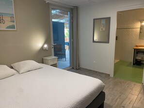 Comfort Double Room, Roll-in Shower