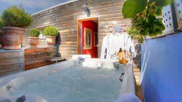 Bain à remous extérieur