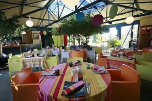 French cuisine, al fresco dining