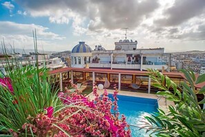 Outdoor pool - Tanjah Flandria (Tangier)