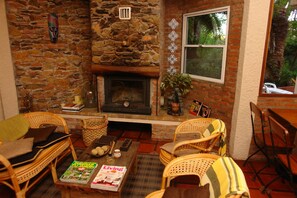 Fireplace - Posada del Bosque (Colonia del Sacramento)