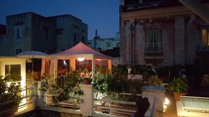 Exterior - BB Soriano 44 (Naples)