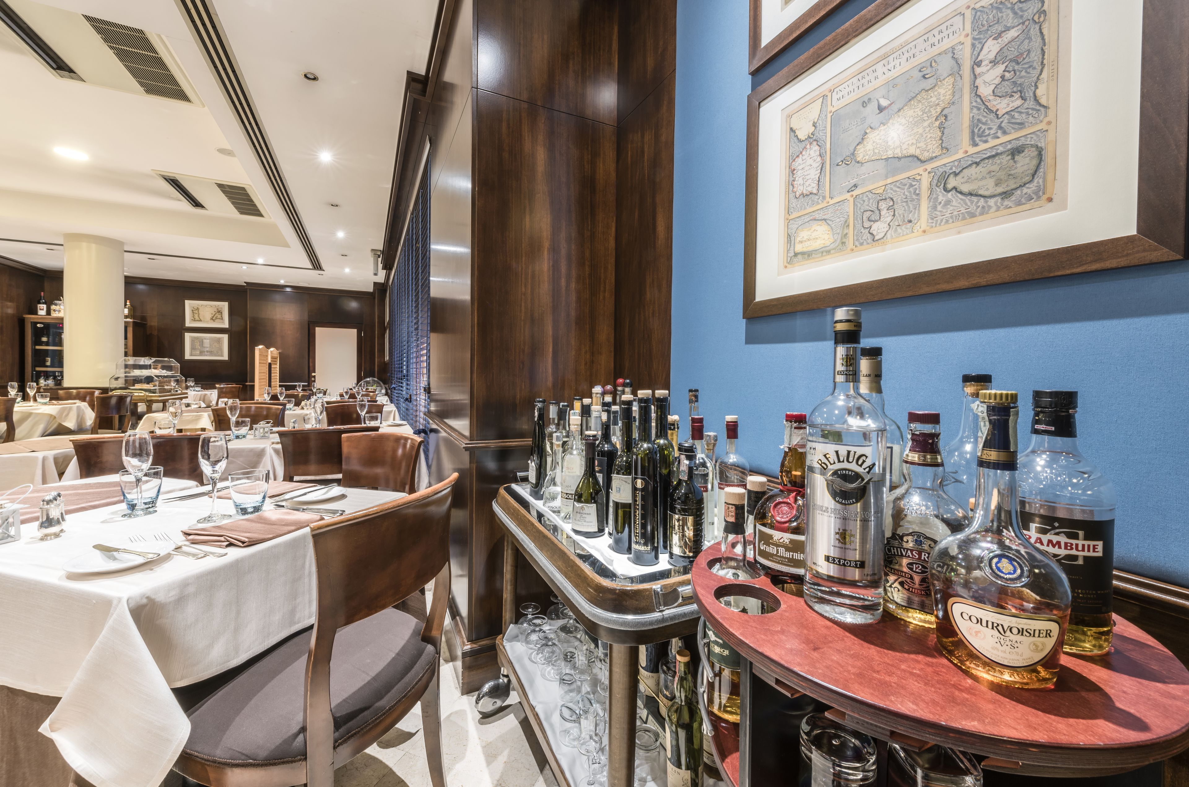 2 restaurants, breakfast, lunch, dinner served; italian cuisine