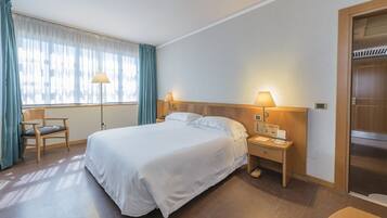 Frette Italian sheets, hypo-allergenic bedding, Select Comfort beds