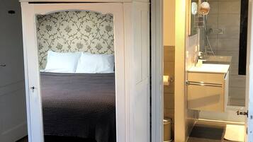 Deluxe-Suite, 1 King-Bett, Nichtraucher, Kanalblick