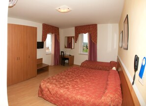 In-room safe, desk, blackout curtains - Pinamonte (Costermano sul Garda)