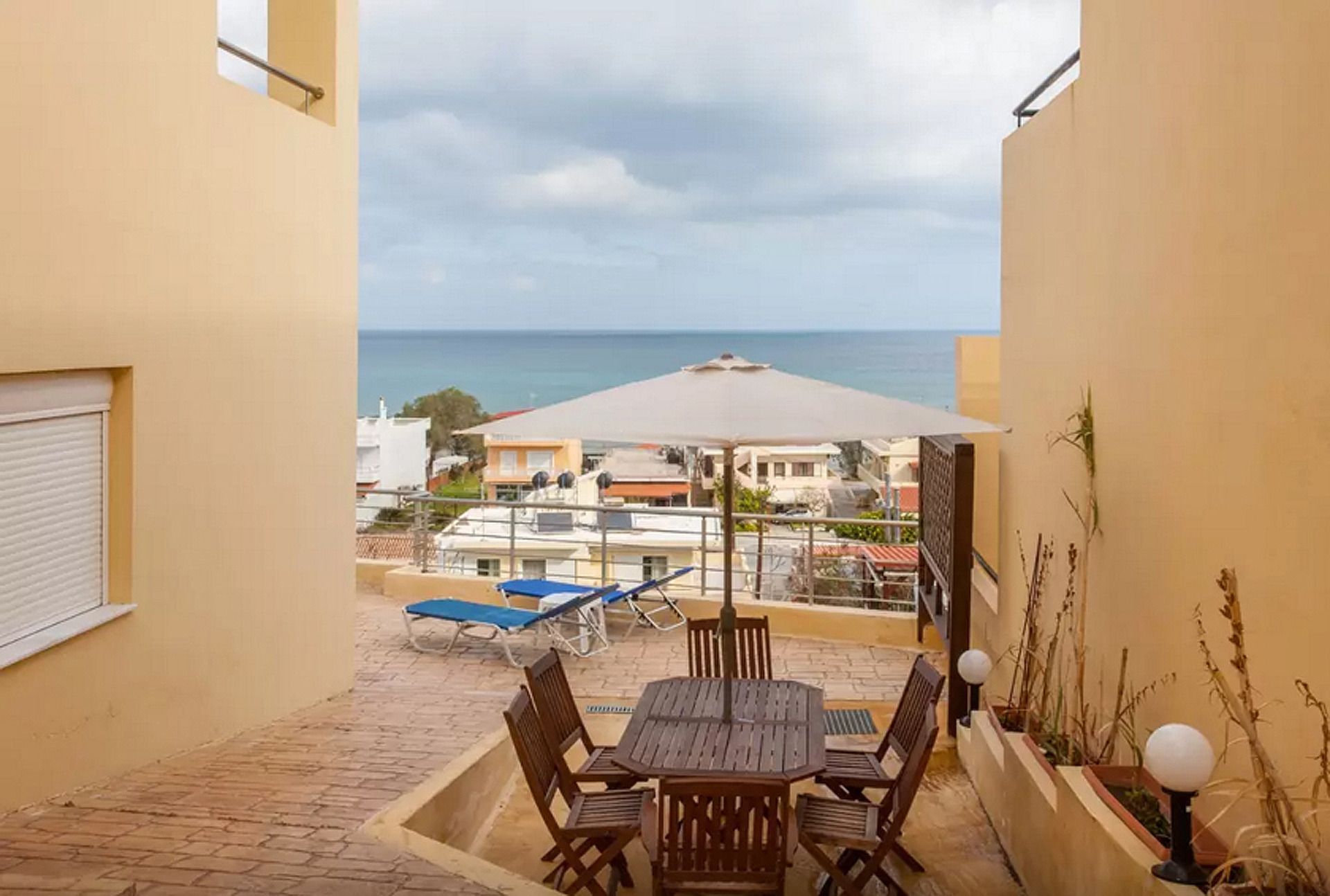 outdoor pool, an infinity pool, open open 24 hours a day, pool umbrellas