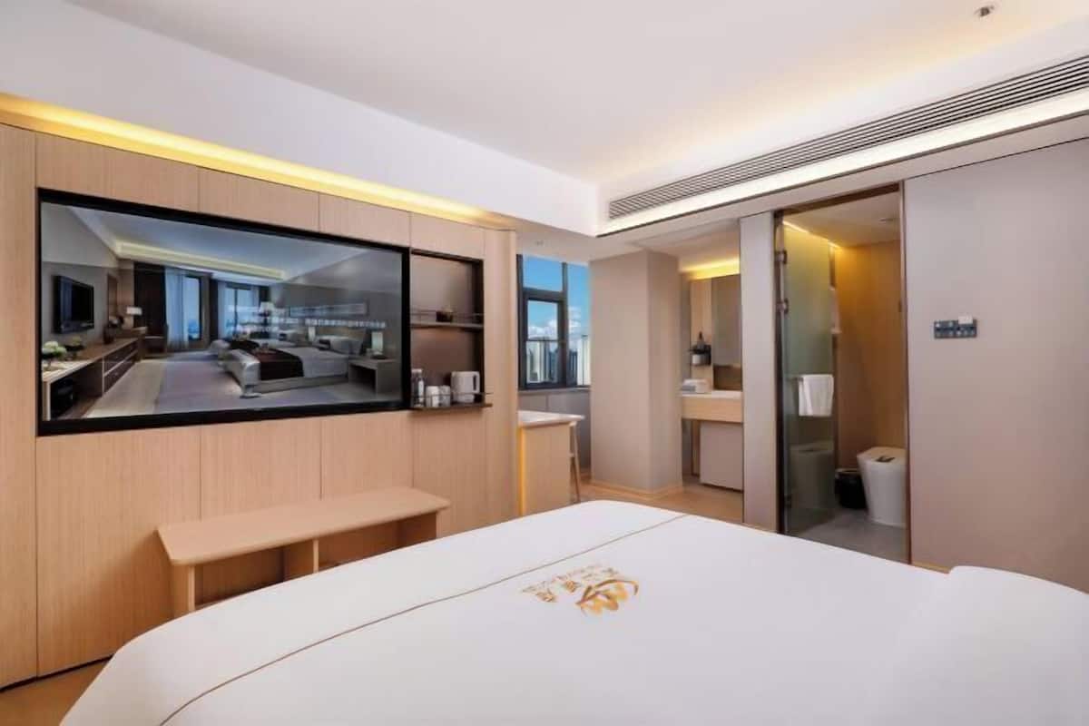 羽絨被、房內夾萬、獨特設計、書桌