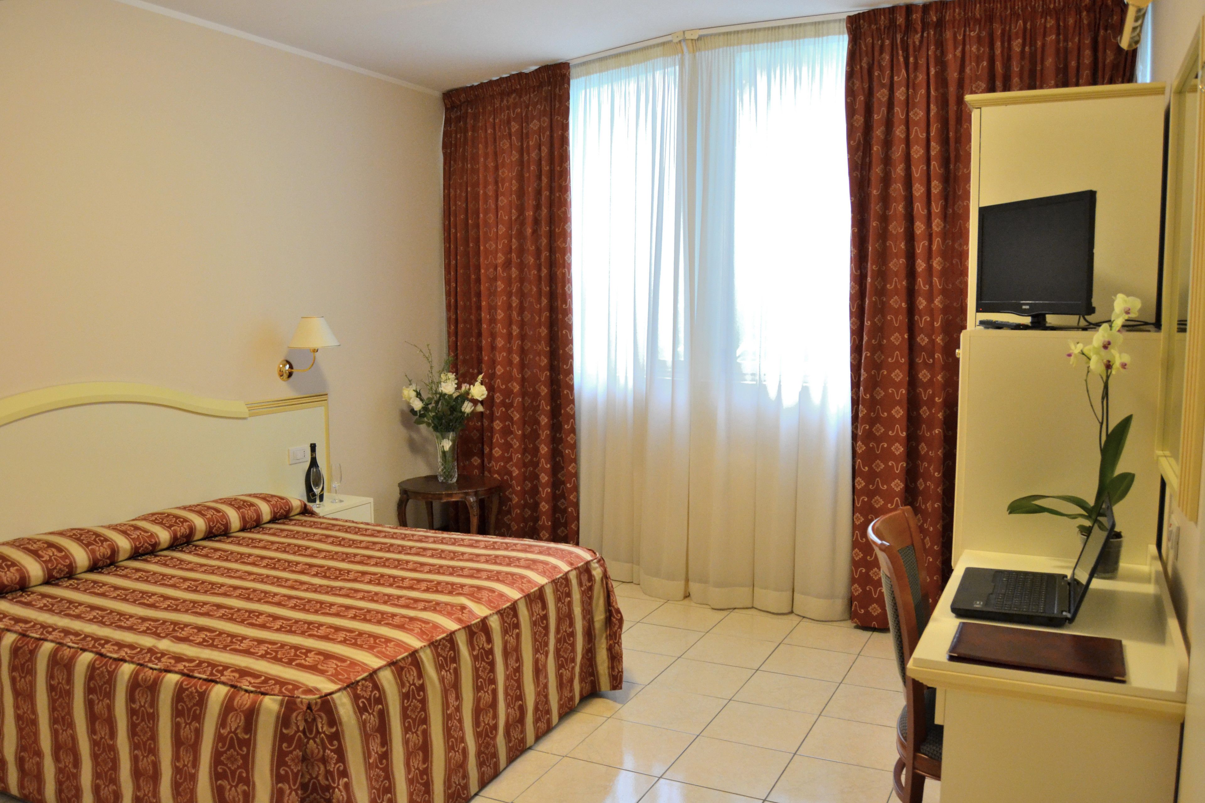 minibar, in-room safe, desk, soundproofing