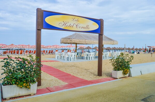 Private beach nearby, sun-loungers, beach umbrellas