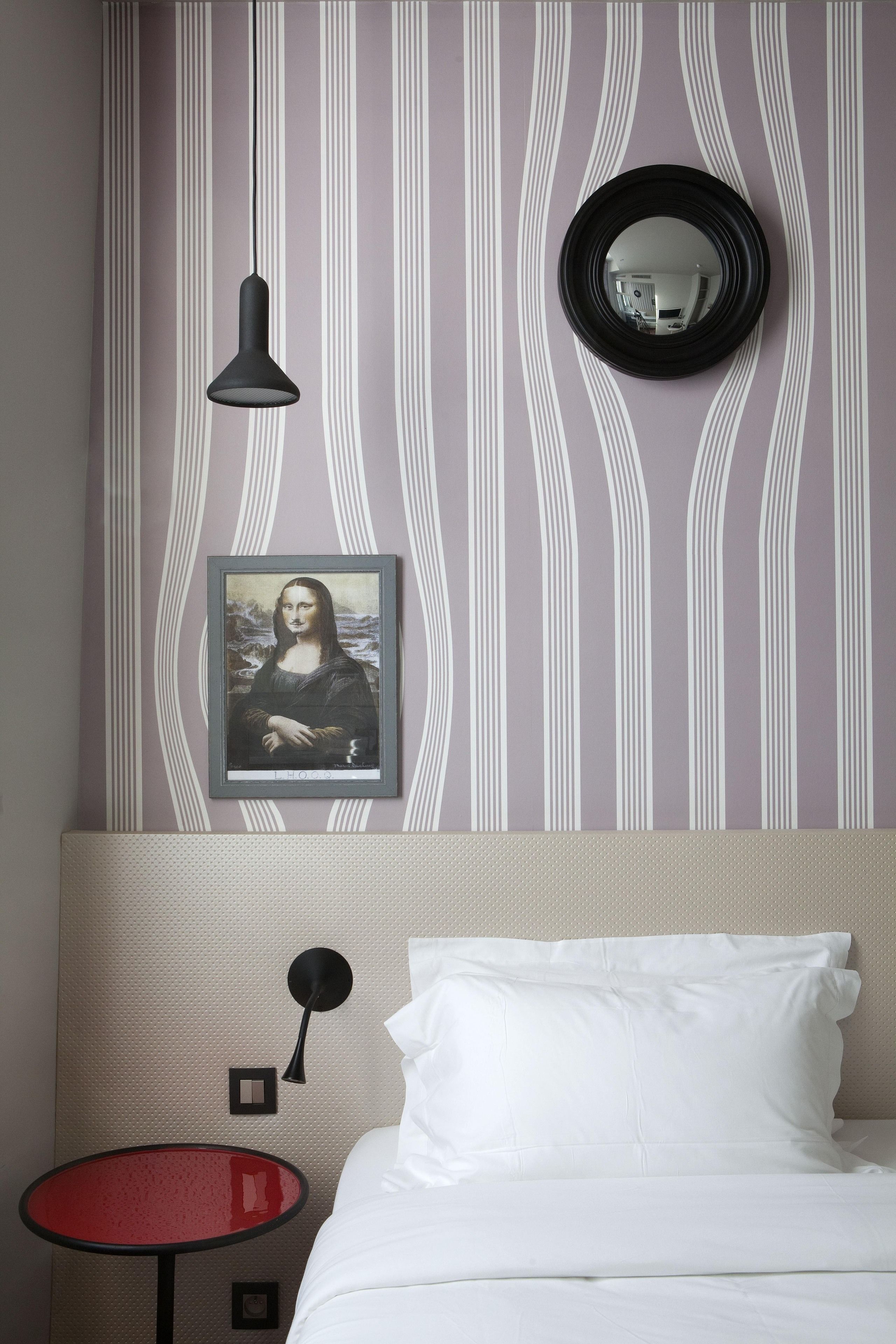 classic room | minibar, in-room safe, individually decorated, individually furnished