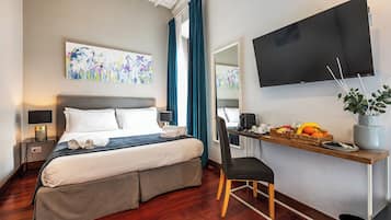 Quarto quádruplo família | Roupas de cama premium, frigobar, cofres nos quartos, escrivaninha