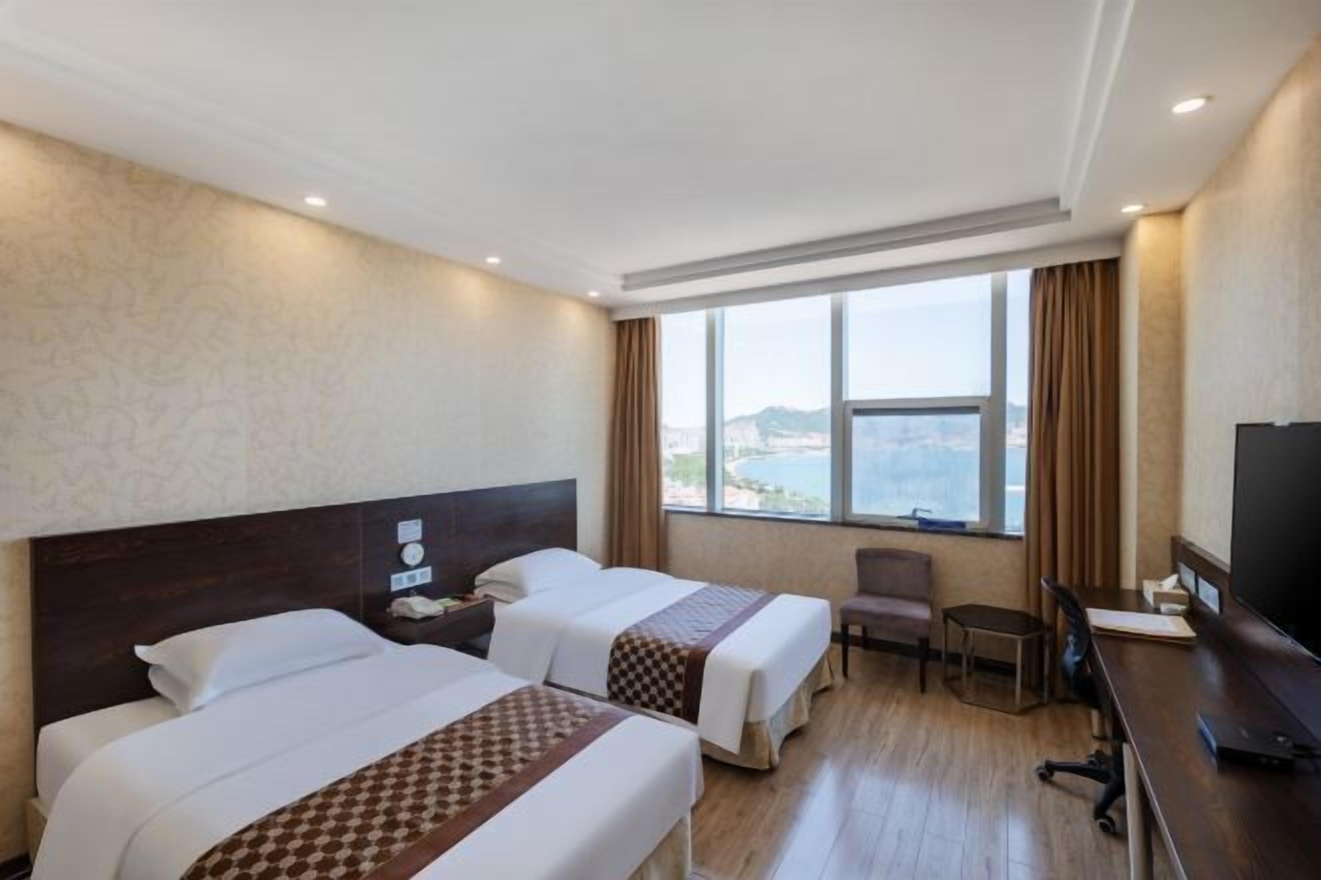 Desk, iron/ironing board, cribs/infant beds, WiFi