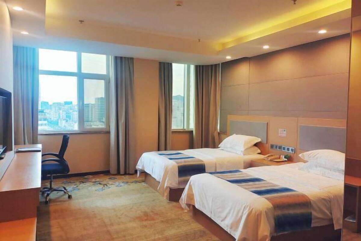 Desk, iron/ironing board, cribs/infant beds, WiFi