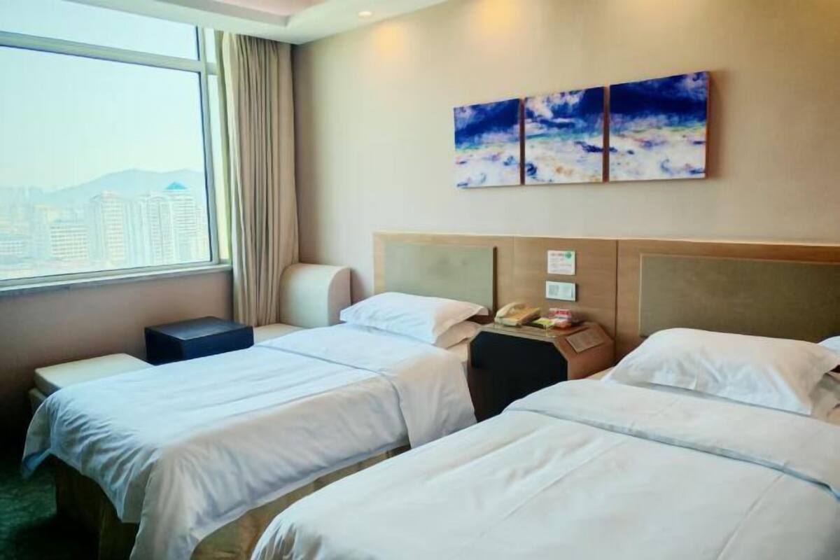 Desk, iron/ironing board, cribs/infant beds, WiFi