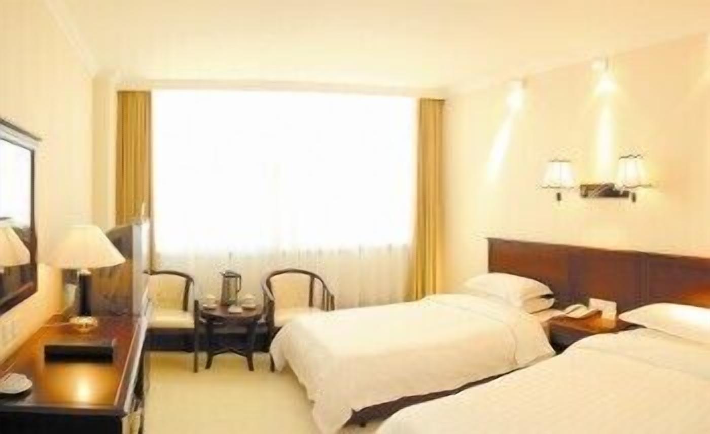 Desk, iron/ironing board, cots/infant beds, WiFi