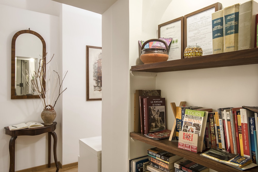 Arco del Lauro B&B by null