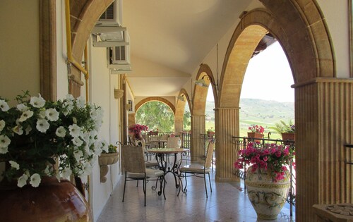 Agriturismo Reggia Saracena