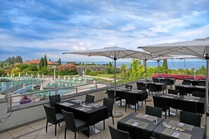 Breakfast and dinner served  - Parc Hotel Germano Suites (Bardolino)