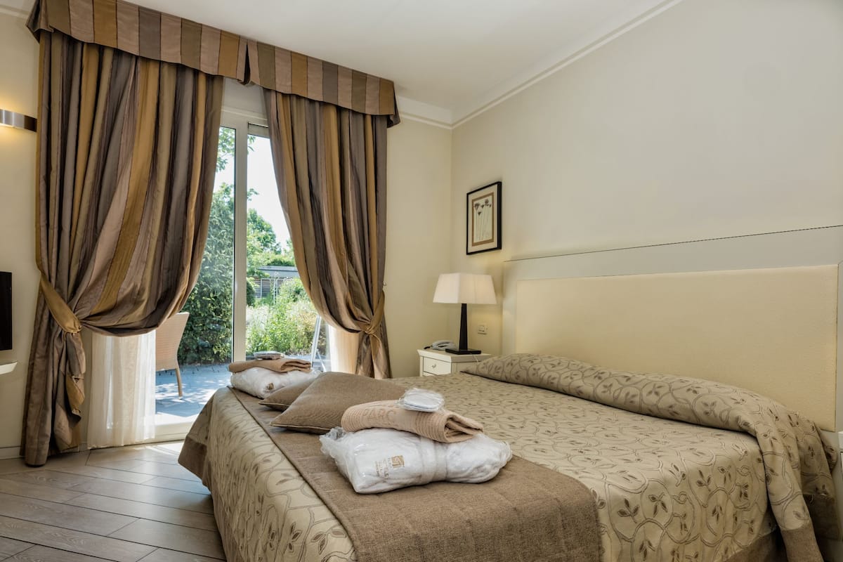 1 bedroom, minibar, in-room safe, desk