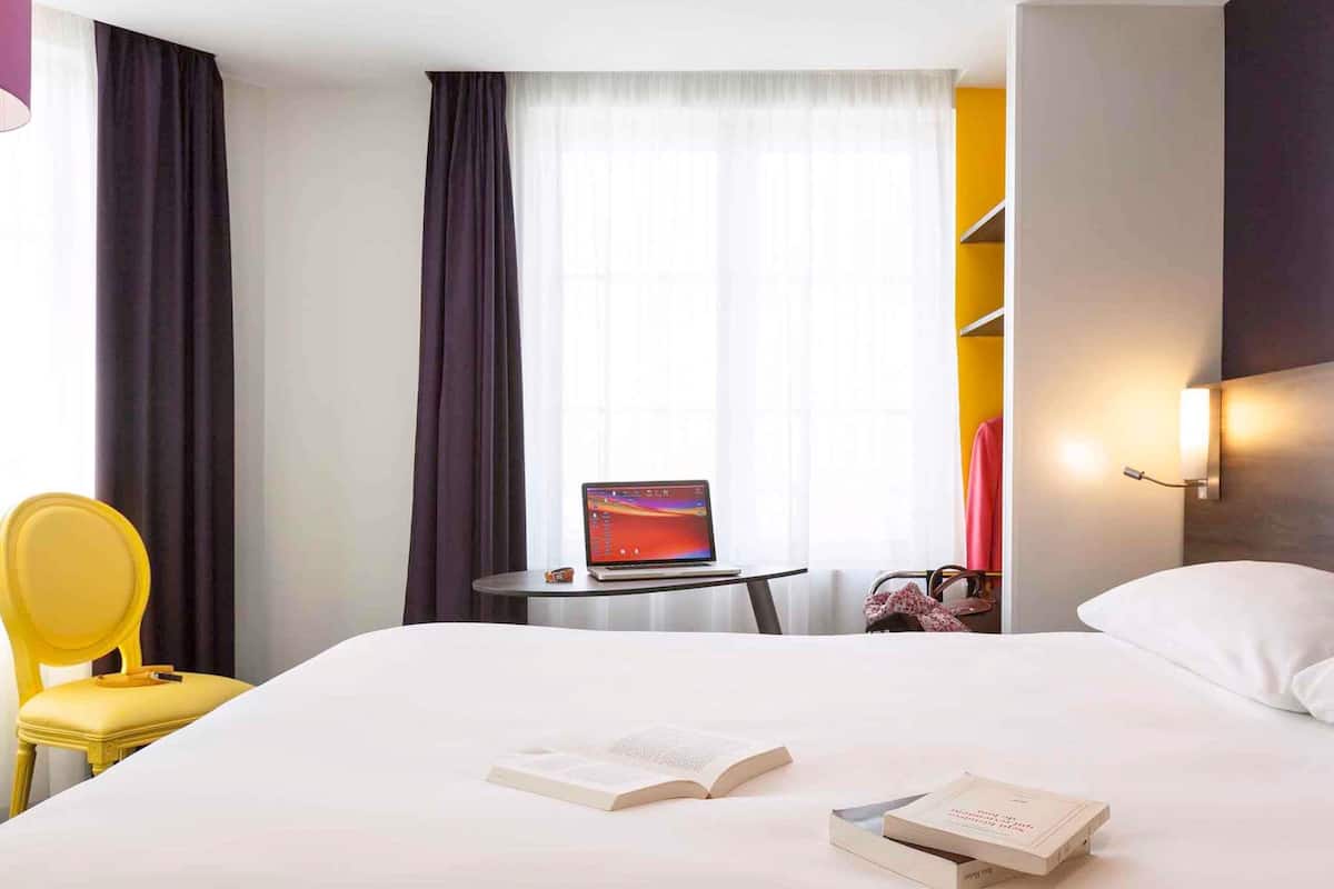 Premium bedding, in-room safe, desk, soundproofing