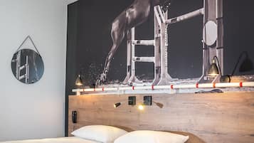 Standard Room, 1 Twin Bed | Premium bedding, in-room safe, desk, soundproofing