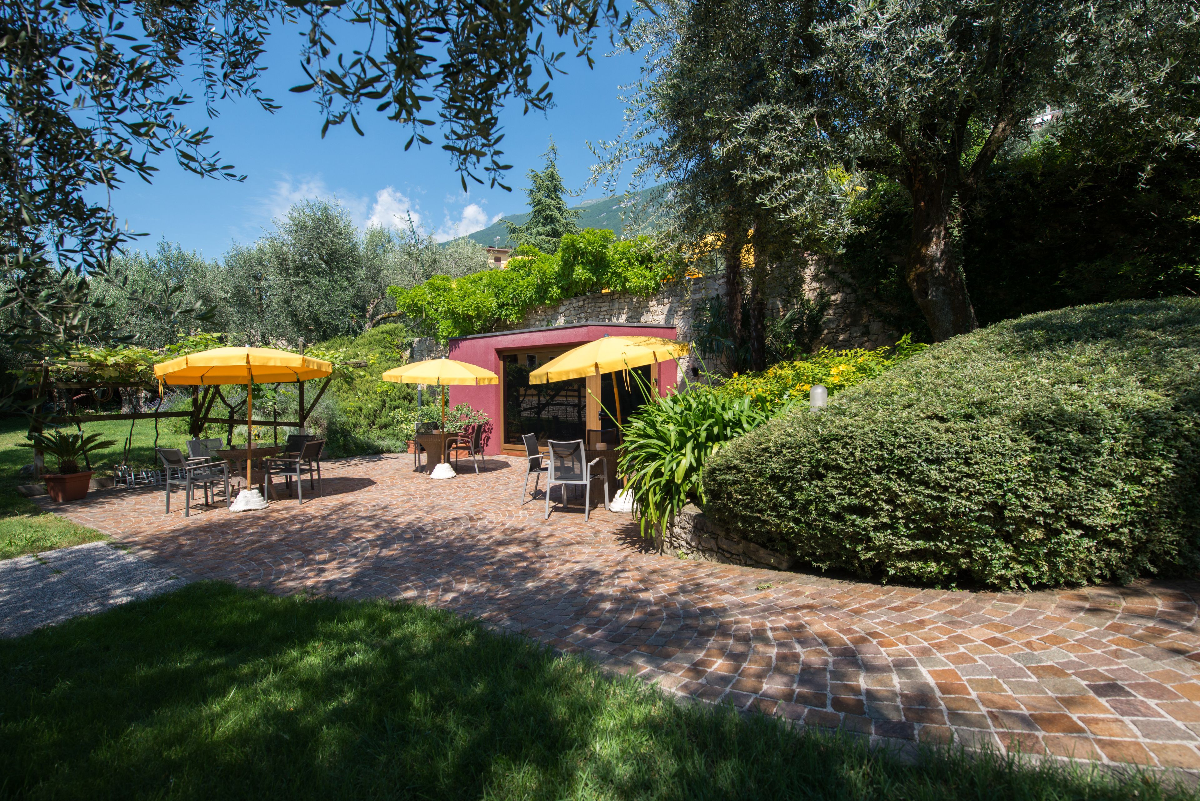 outdoor banquet area