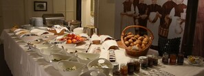 Free buffet breakfast