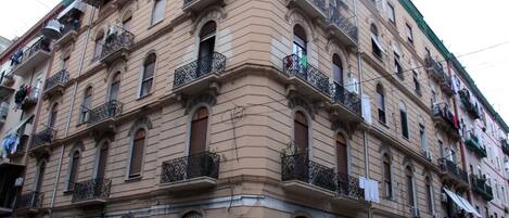 Bagian depan properti