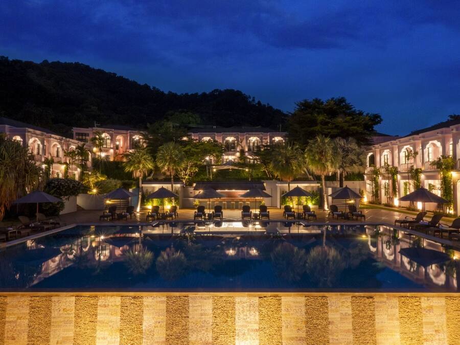 Front of property - evening/night