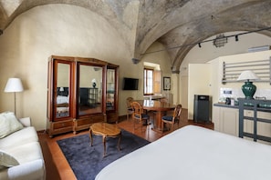 Studio | 1 chambre, literie de qualité, lit avec matelas en mousse à mémoire