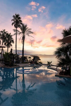 Seasonal outdoor pool - Mare Hotel (Savona)