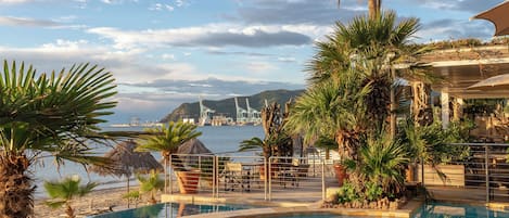 Seasonal outdoor pool