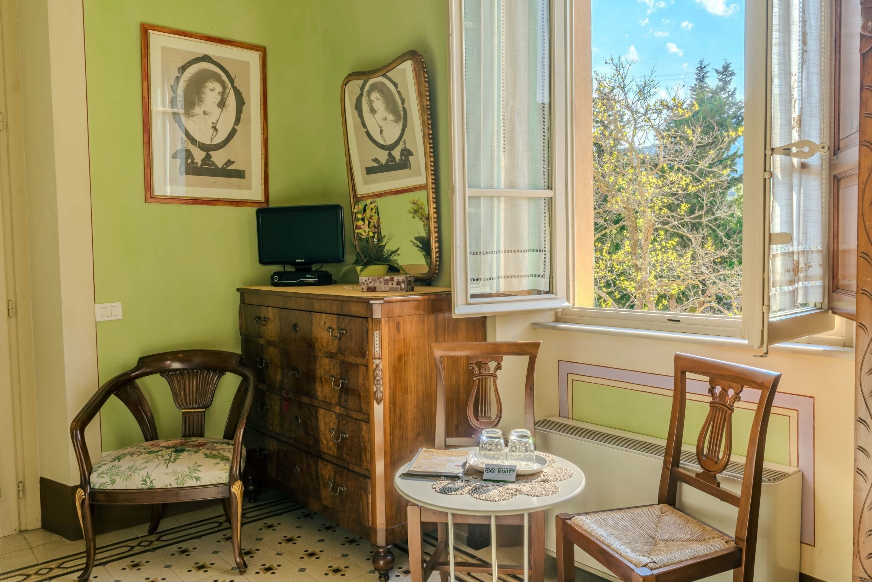 Premium-Doppelzimmer, eigenes Bad (4. Rosa Di Maggio) | Allergikerbettwaren, individuell dekoriert, individuell eingerichtet