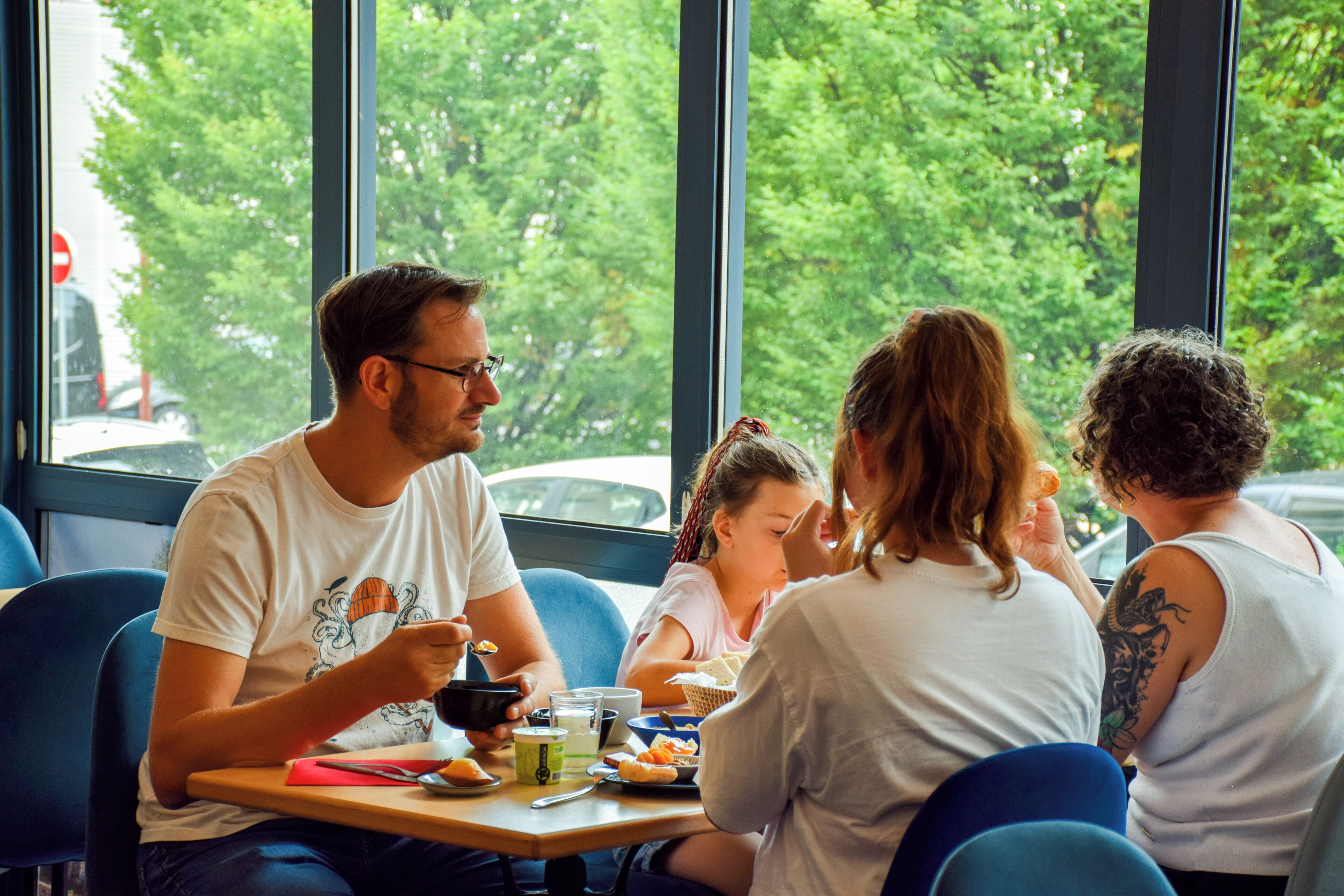 Daily buffet breakfast (EUR 11.90 per person)