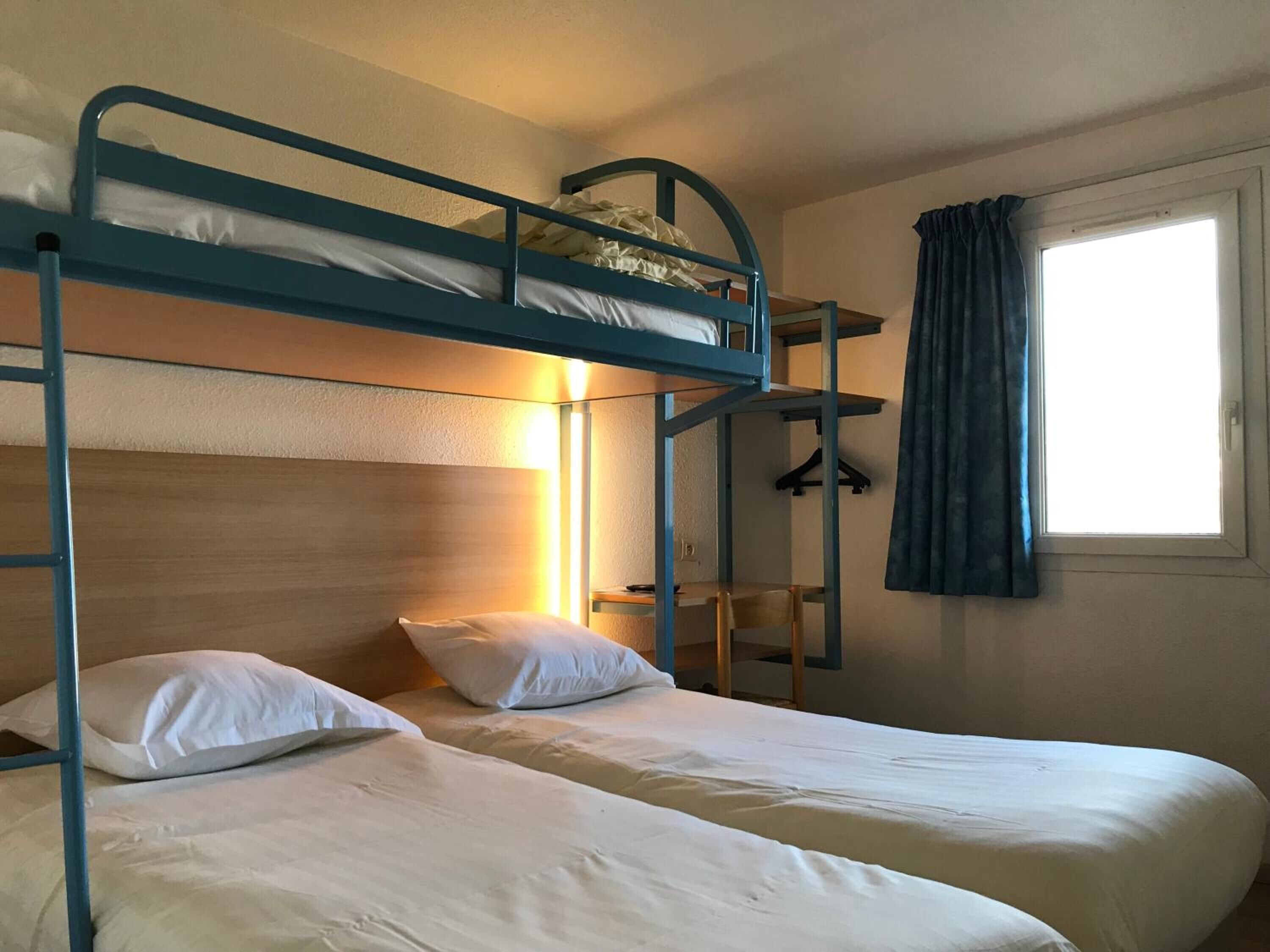 Matelas mémoire de forme, ameublement personnalisé, bureau