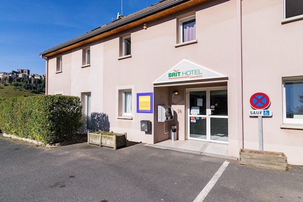 Brit Hotel Essentiel St Flour - Saint-Flour