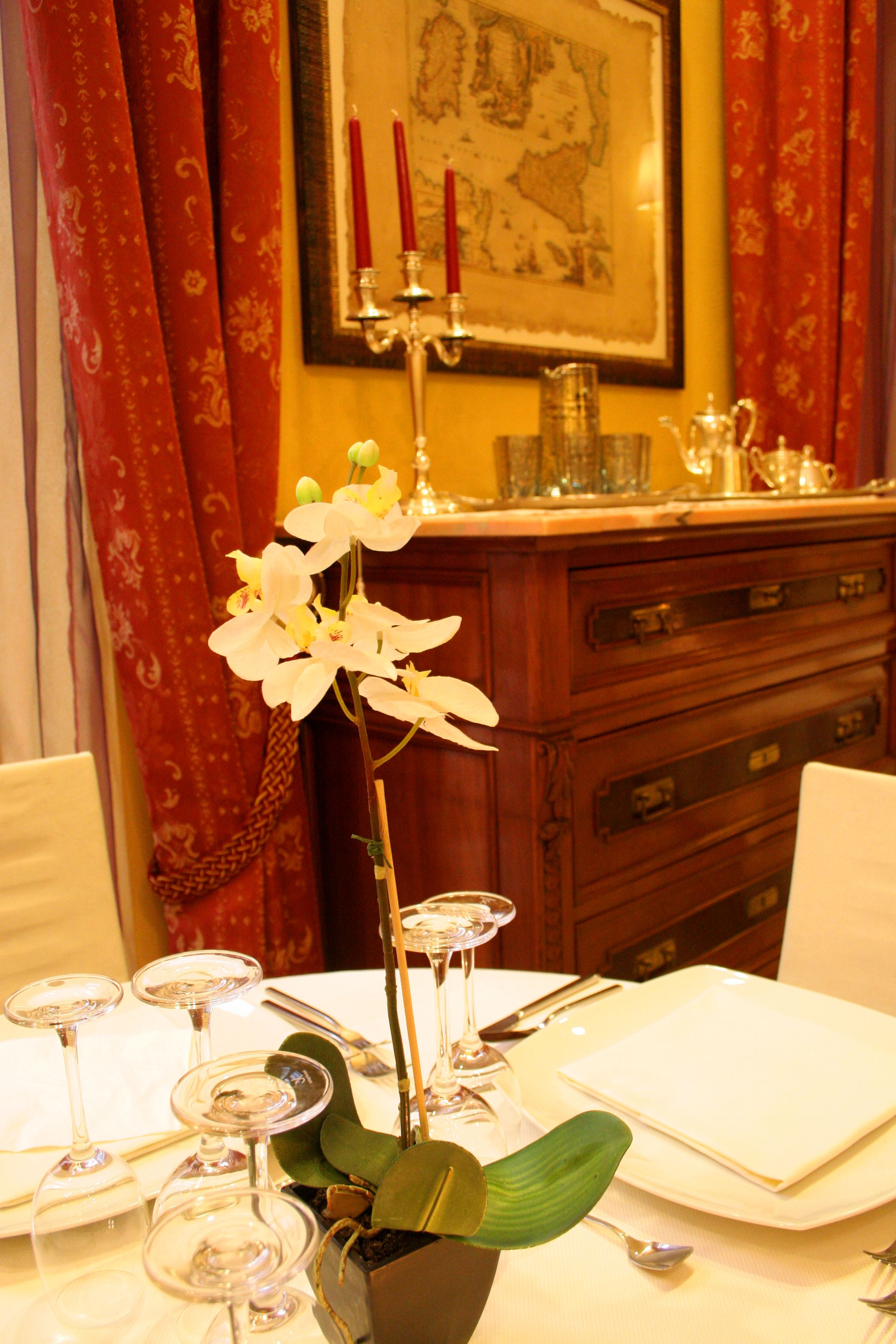 daily buffet breakfast (eur 13 per person)