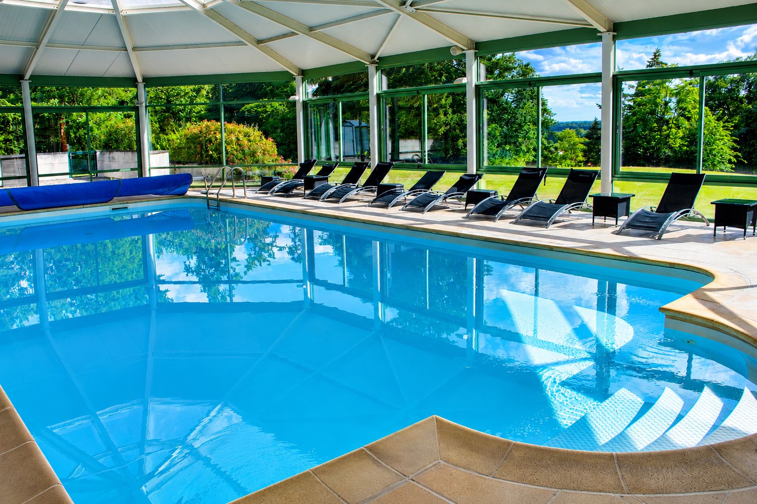 Piscine couverte