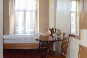 Family Room | In-room dining - Alexa Old Town (Vilnius)